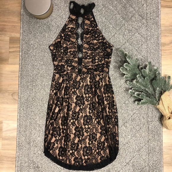 Forever 21 Dresses & Skirts - Open Back High Neck Black & Tan Lace Dress